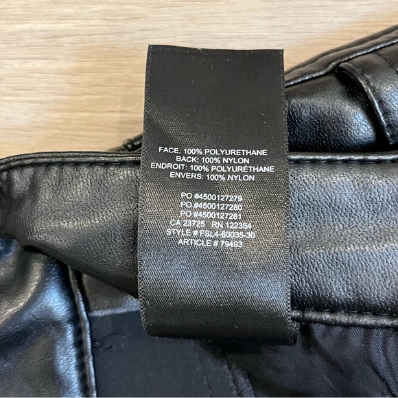 The Melina black vegan leather pants by Wilfred from Aritzia. - Picture 15 of 15